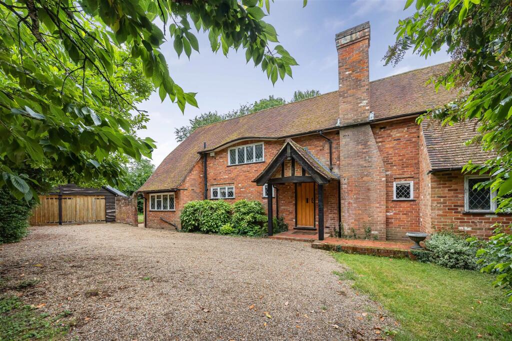 Main image of property: Lime Walk, Pinkneys Green, Maidenhead, SL6