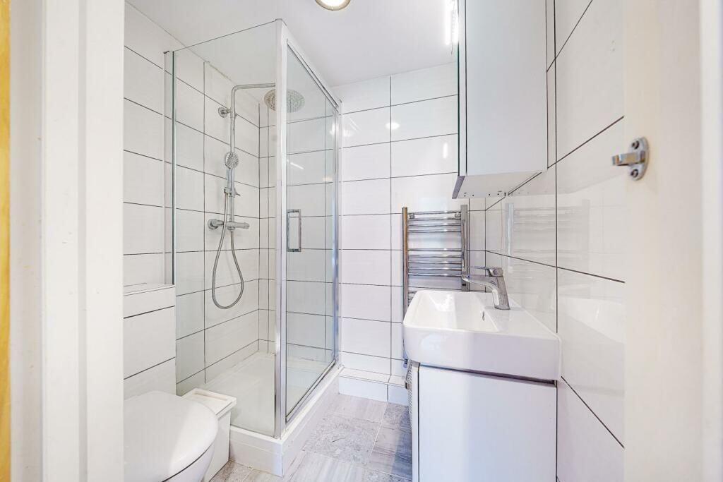 Apartment in London - More