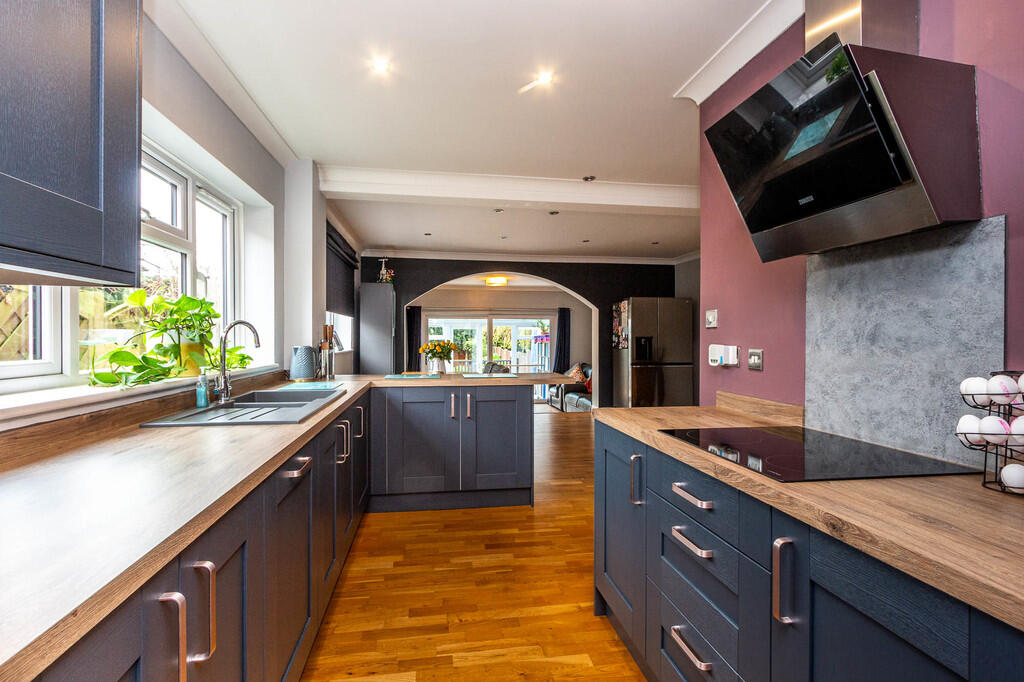 House in Rushden, North Northamptonshire - View 4
