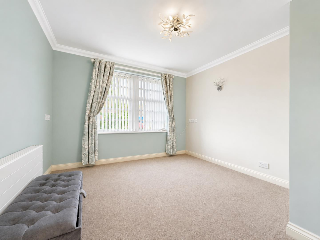 Apartment in Northampton - View 4