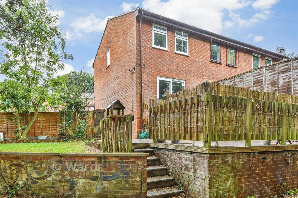 House in Chatham, Wayfield - View 3