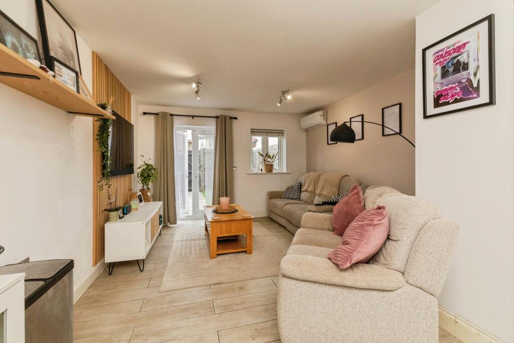 House in Bristol, St George - View 4