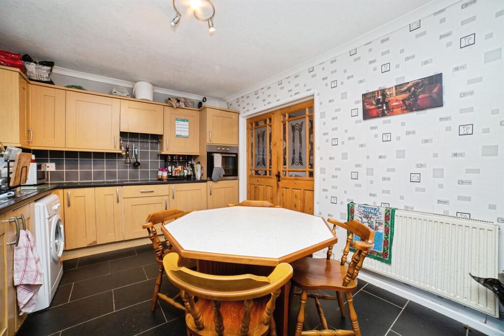 House in Ashfield, Sutton in Ashfield, Nottinghamshire - More