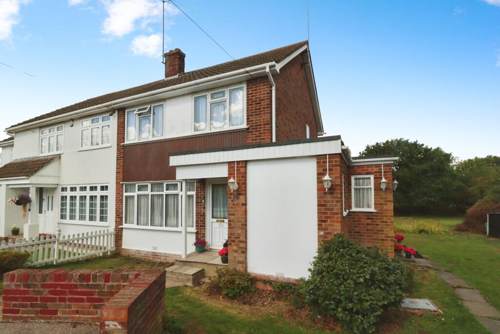 3-bed semi-detached on Cannons Mead, Stondon Massey, CM15, £575,000