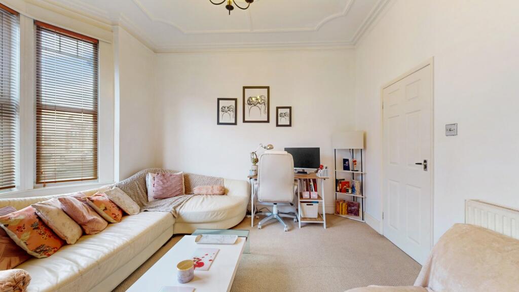 Apartment in London - View 5