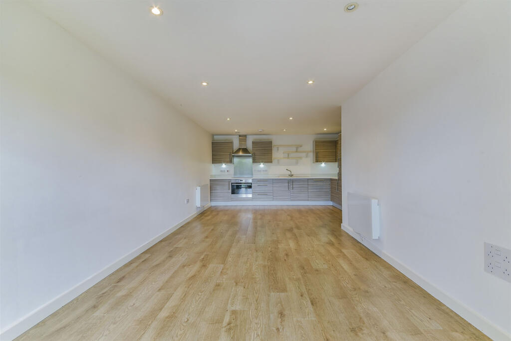 Normanton Road, South Croydon, Croydon photo 3