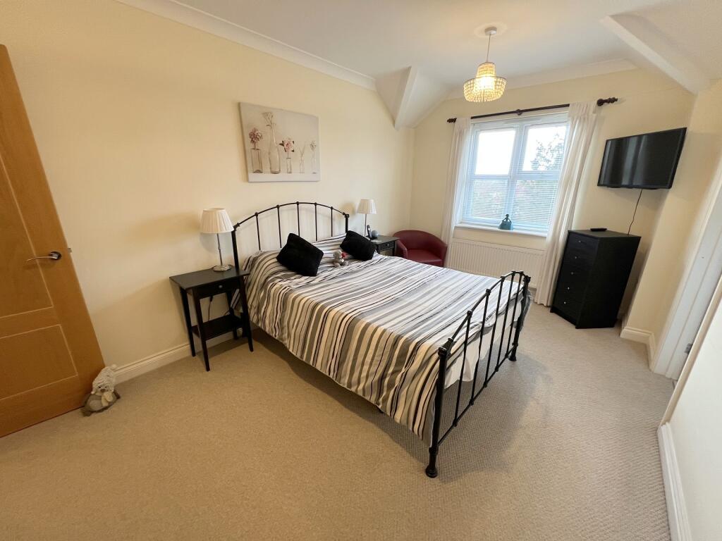 Apartment in New Forest, New Milton - More