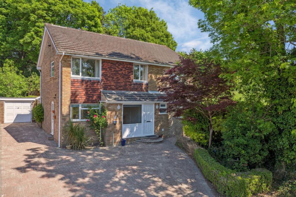 Main image of property: Ashwells, Penn, HP10