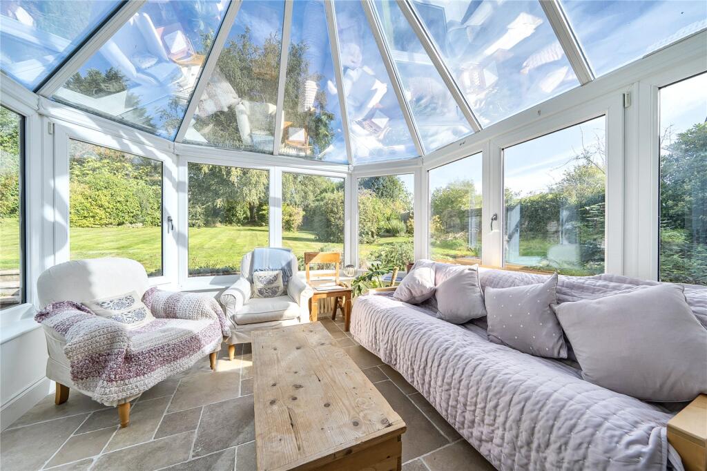 House in Wealden, Mayfield and Five Ashes - More