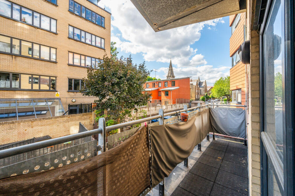 Apartment in London - View 4