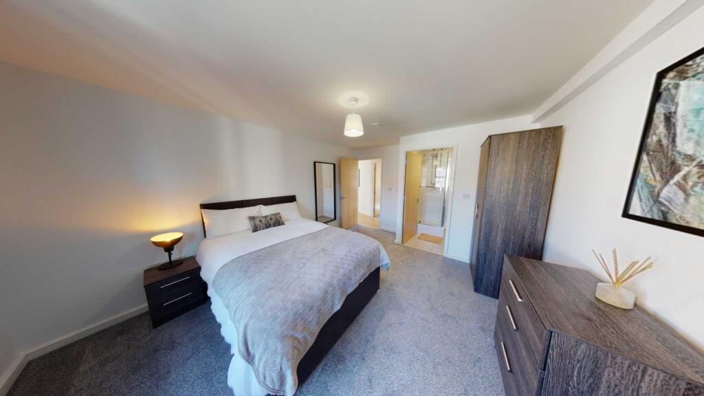 Apartment in Liverpool - More