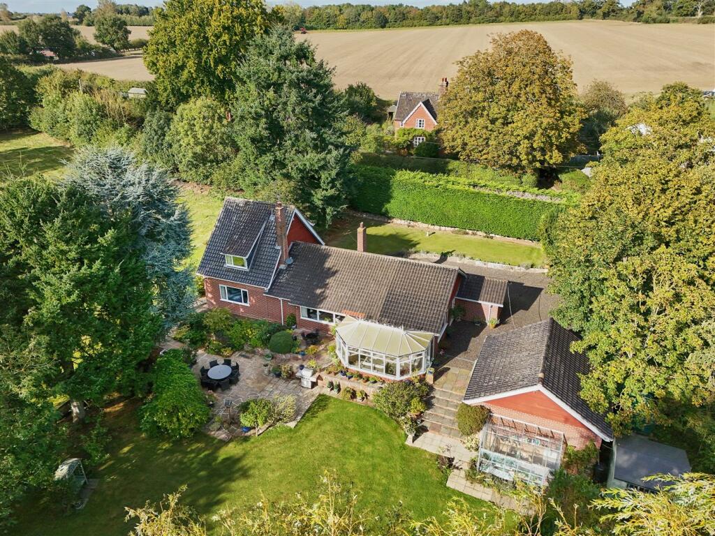 4-bed detached on The Street, Starston, £750,000