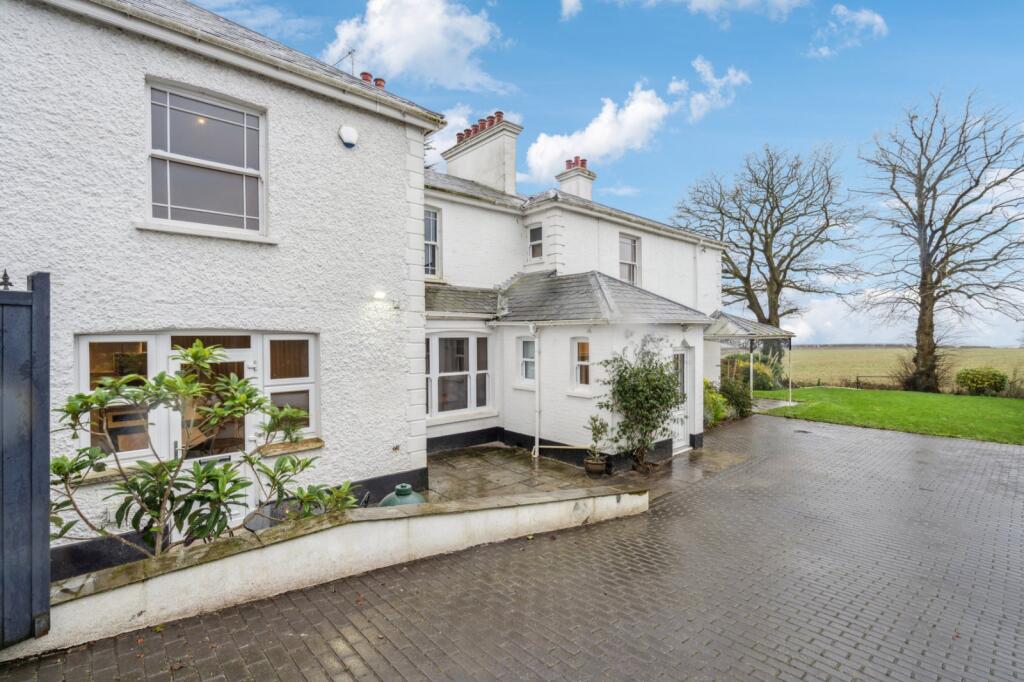 Main image of property: Heath End Road, Flackwell Heath, High Wycombe, Buckinghamshire, HP10