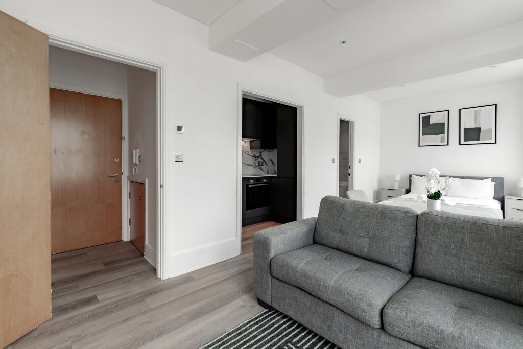 Apartment in London - View 5