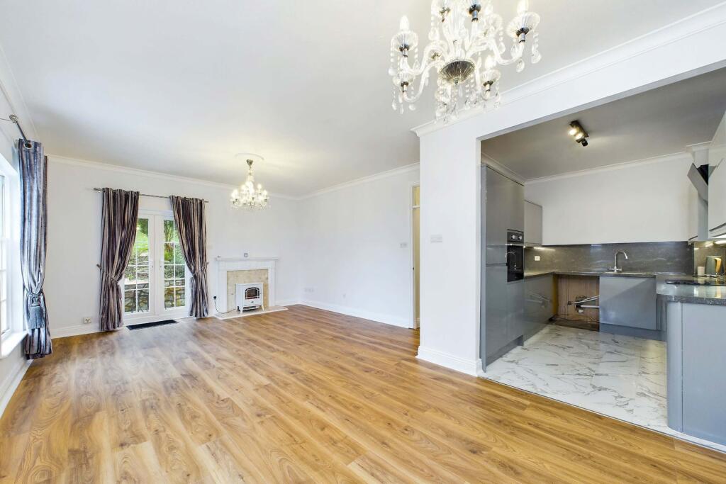 Apartment in Torquay - More