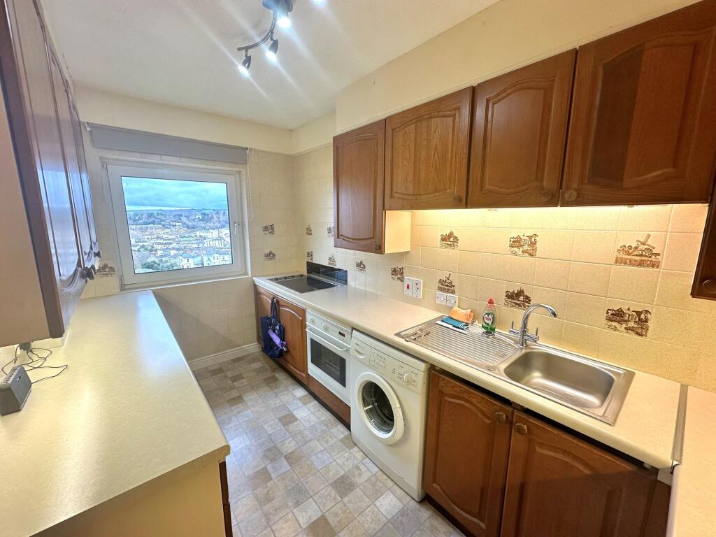 Apartment in Torquay - More