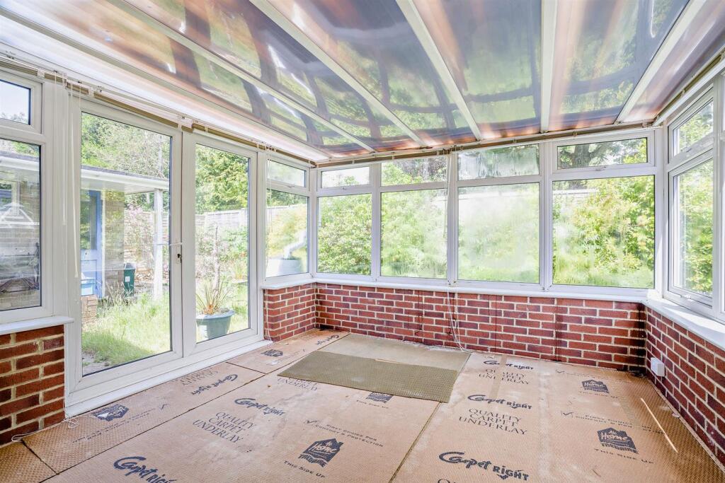 House in Highcliffe-on-Sea, Highcliffe and Walkford - More