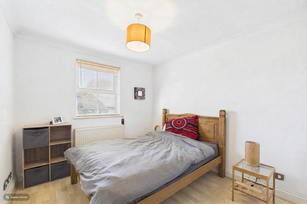 Apartment in Colchester, Stanway - More