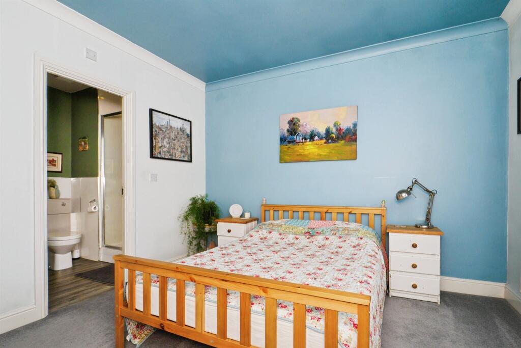 Apartment in Canterbury - View 4