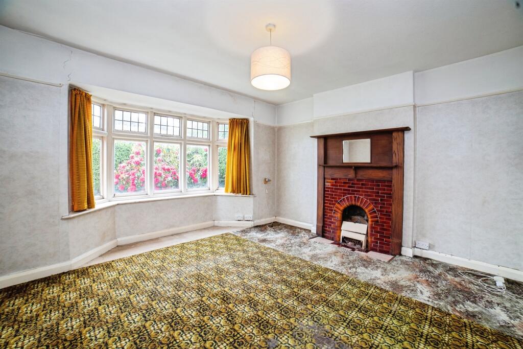 House in Nottingham, Eastwood - View 2