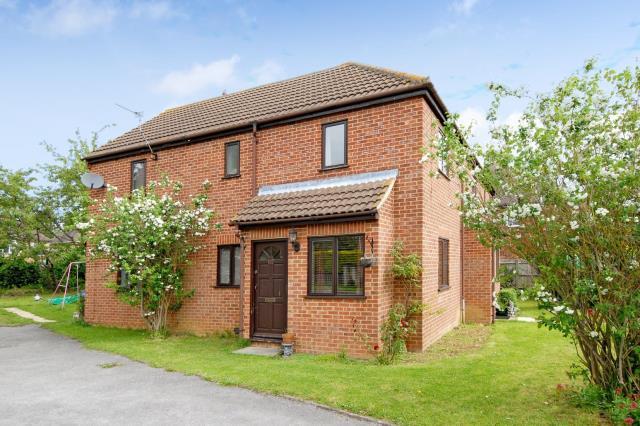 Main image of property: Buckingham Road, Bicester, OX26