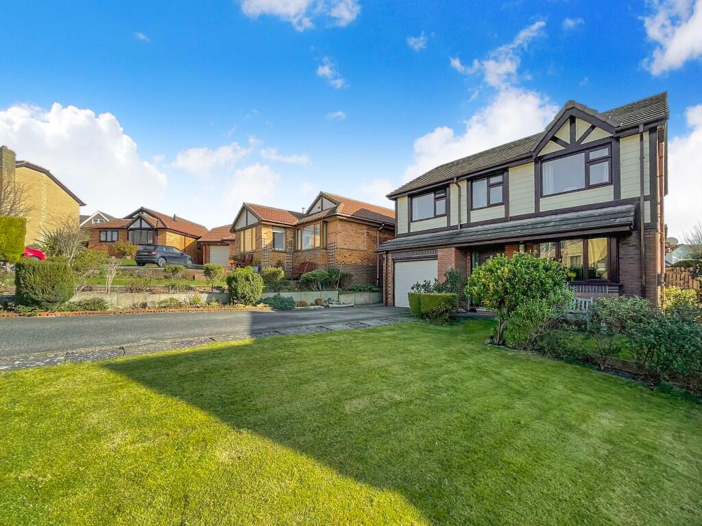 4-bed detached on Sorbus Way, Lepton, Huddersfield, West Yorkshire, HD8, £415,000