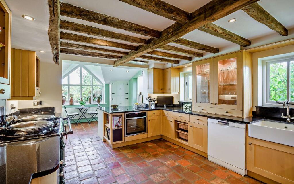 House in Ipswich - View 3
