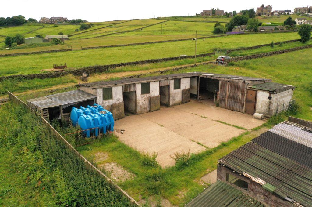 Stable Yard & Land For Sale – Stable Yard & 13.08 Acres, Low Lane, Queensbury, BD13 1NE - View 2