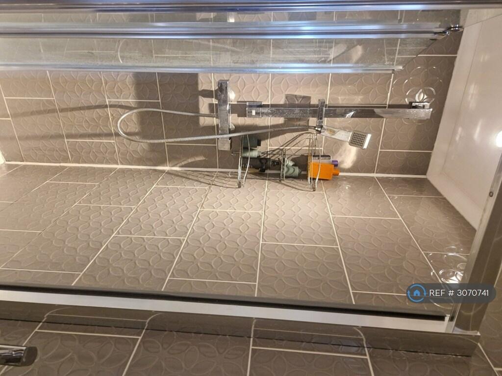 Apartment in Dartford - More