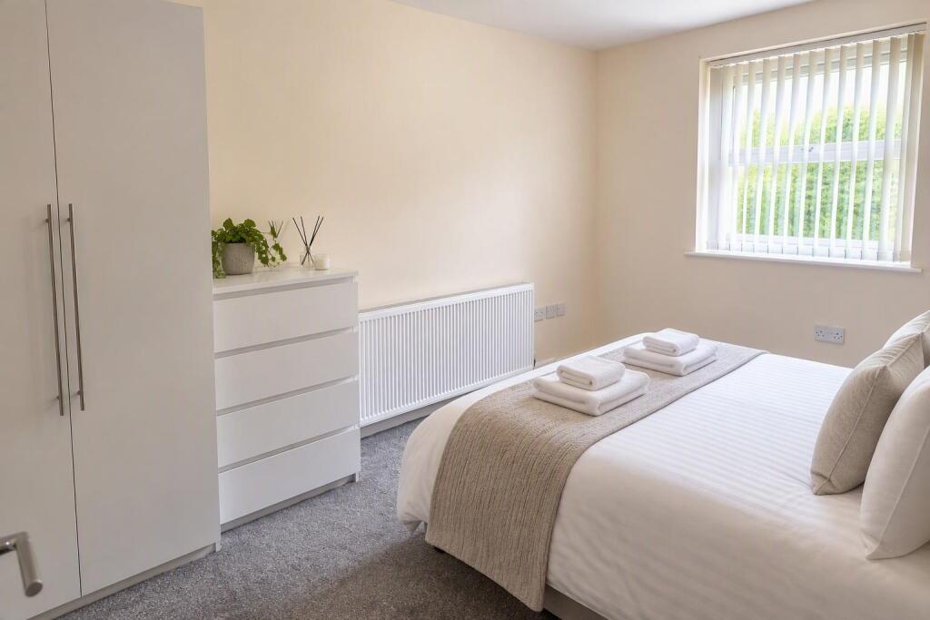 Apartment in Manchester - View 5