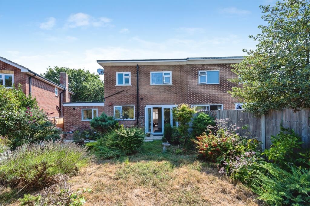 House in Portsmouth - View 5
