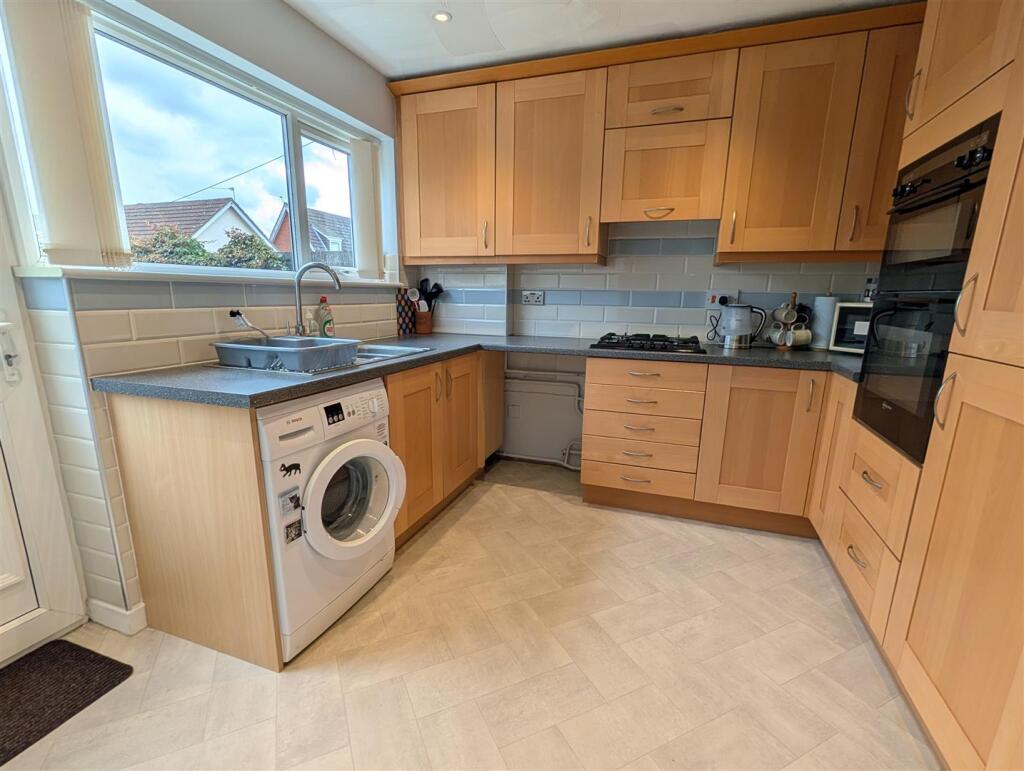 Millway Avenue, Roydon, Diss photo 4