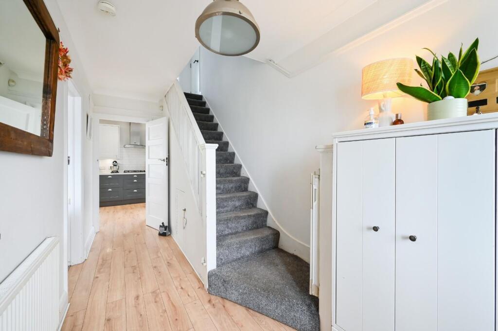 House in Kingston upon Thames - View 5