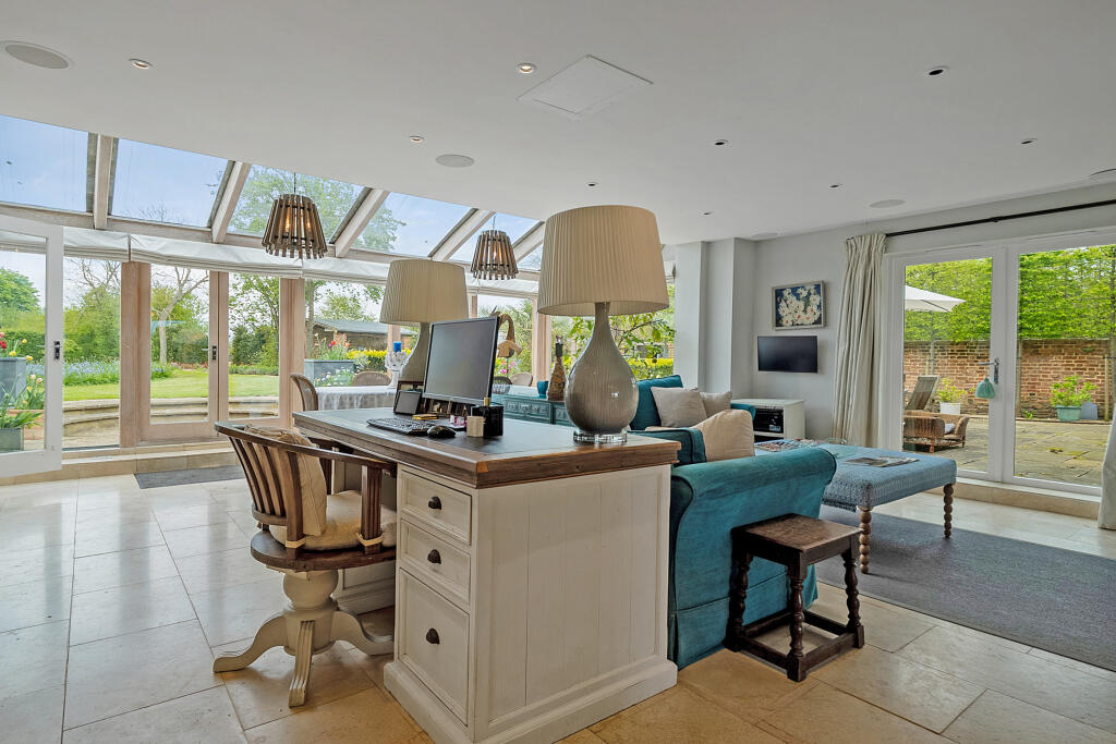 House in Swindon - View 4