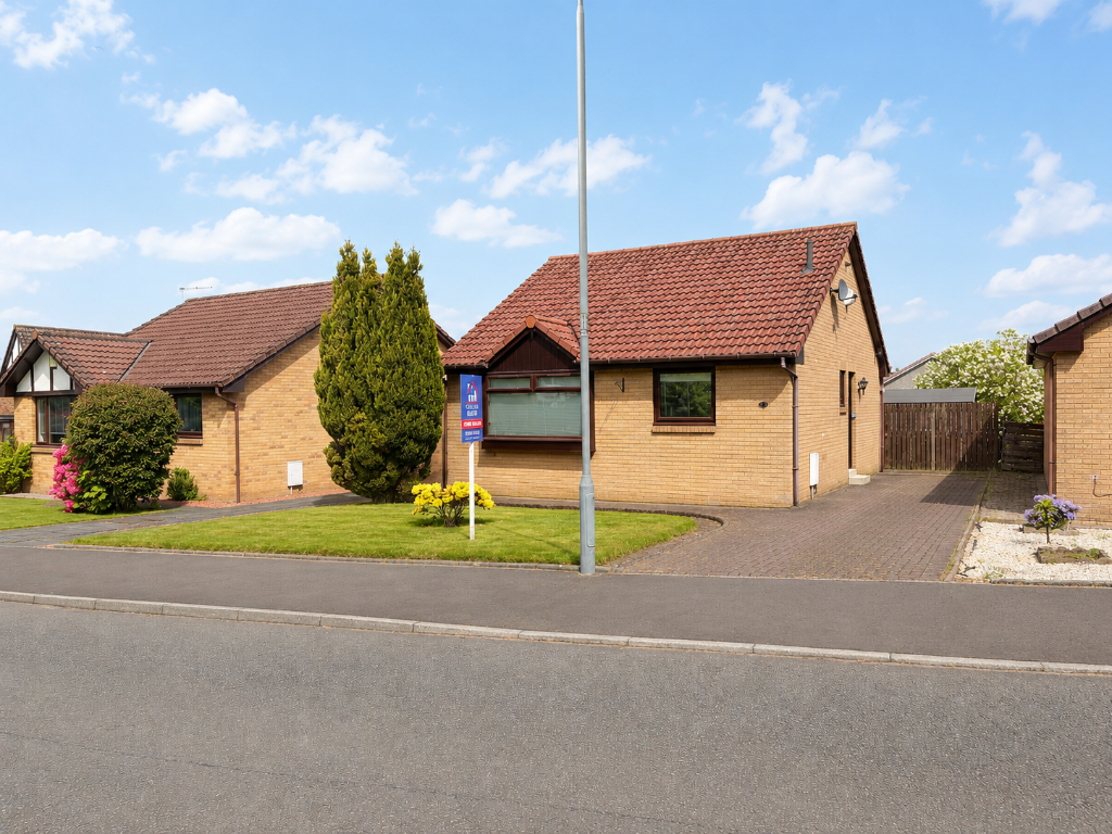 Main image of property: 17 Maple Avenue, Stenhousemuir, Larbert, Stirlingshire, FK5 4BT