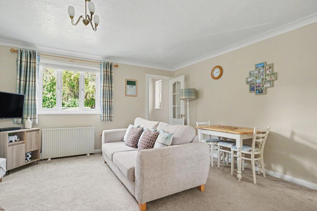 Apartment in Chelmsford, Chelmer - View 2