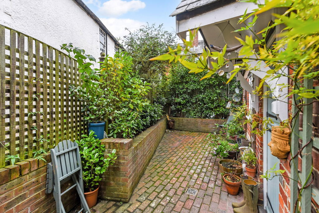 House in Southampton - View 4