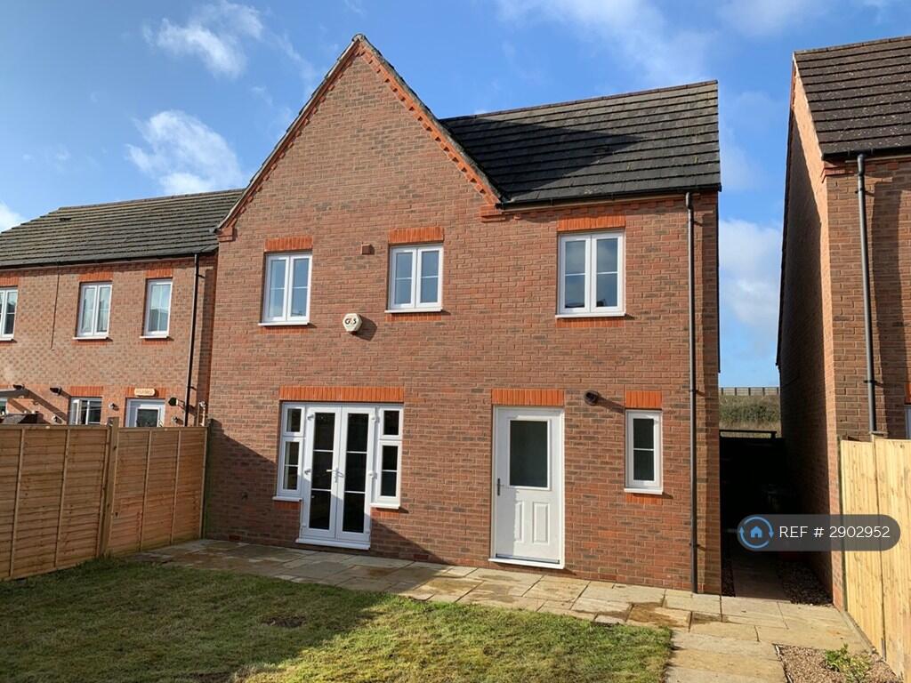 4 bedroom detached house for rent