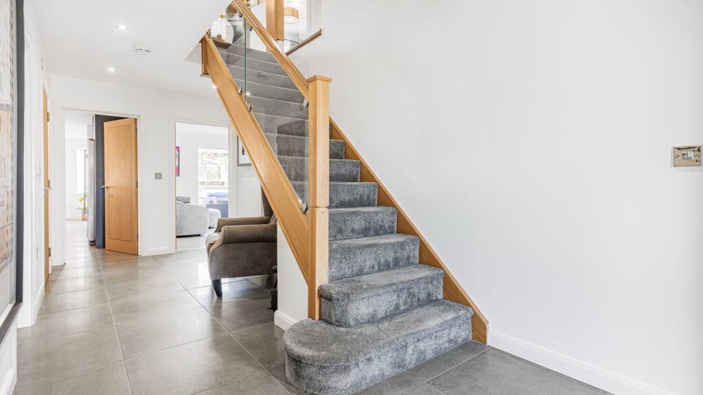 Additional image 3 of Yewhurst Road, Solihull, B91 1PW