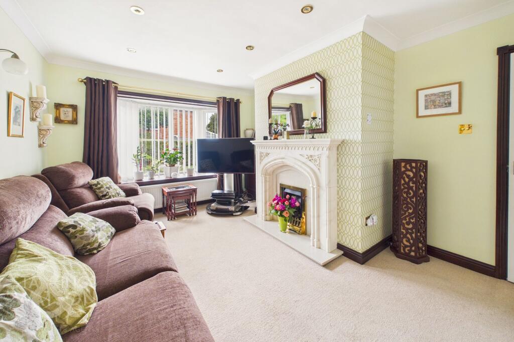 House in Norwich, Earlham Rise - More