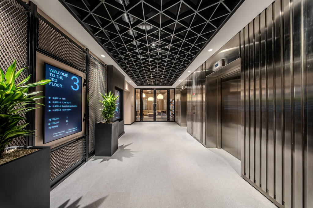 3rd floor lift lobby