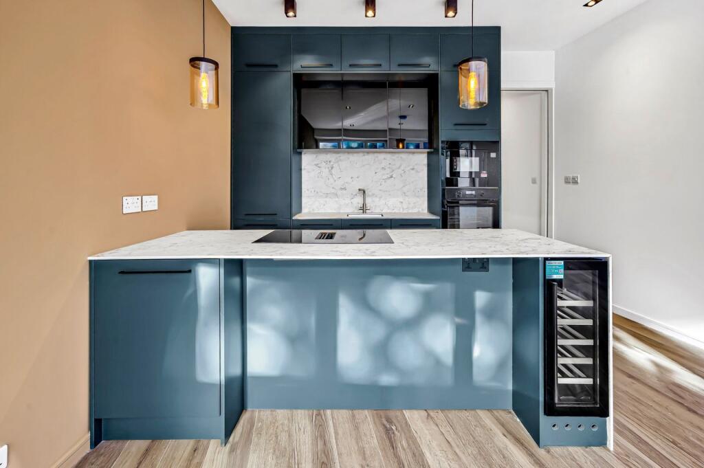 Apartment in London - View 2