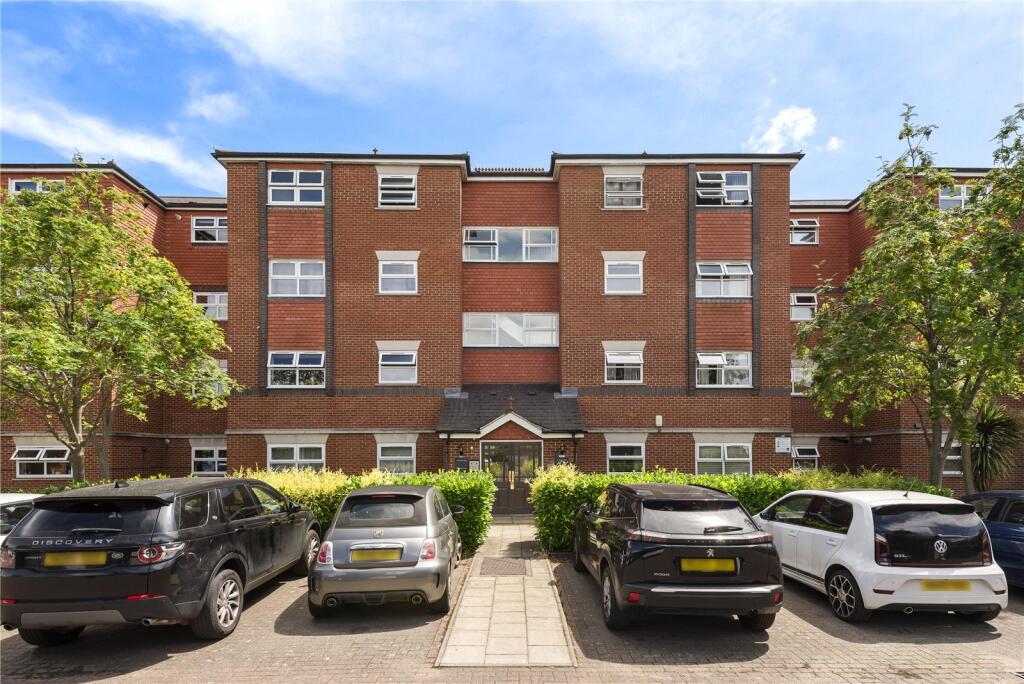 Apartment in London - More