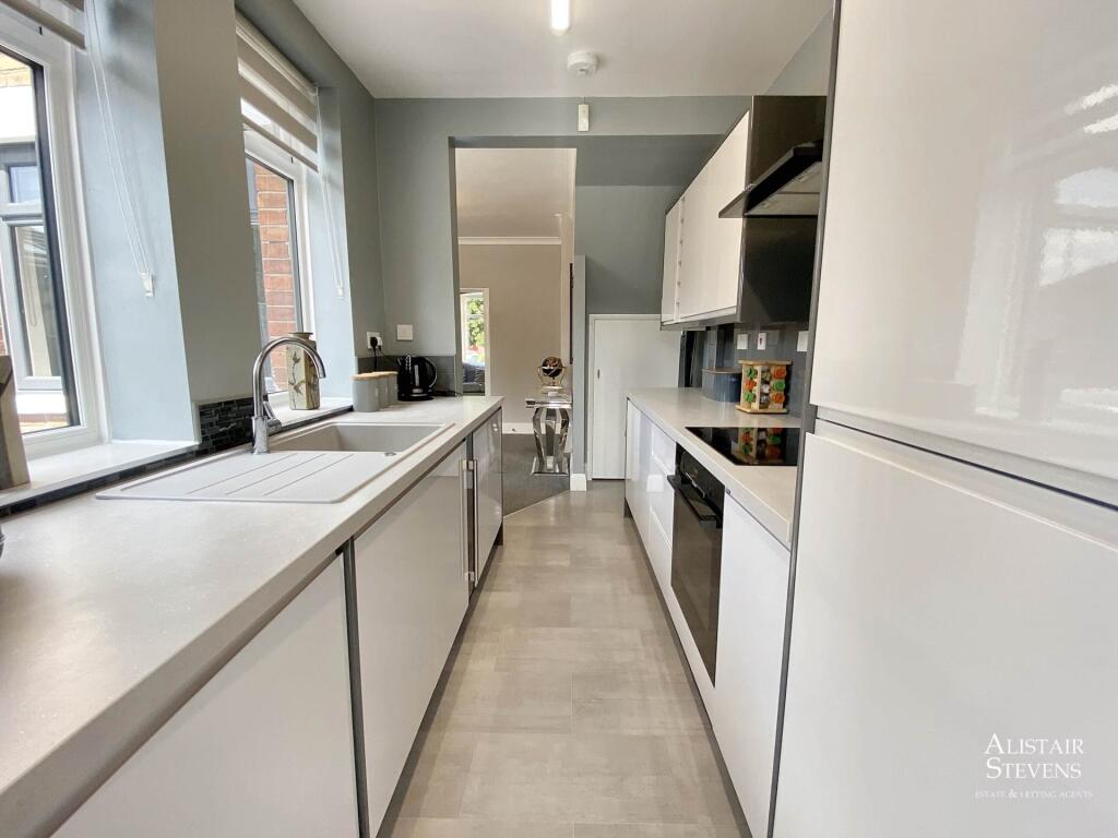 House in Oldham, Greater Manchester - More