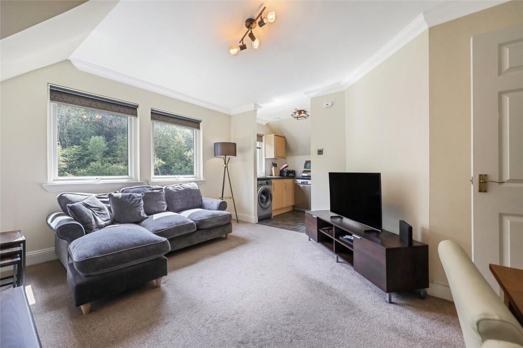 Apartment in Glasgow, Stirling - View 2