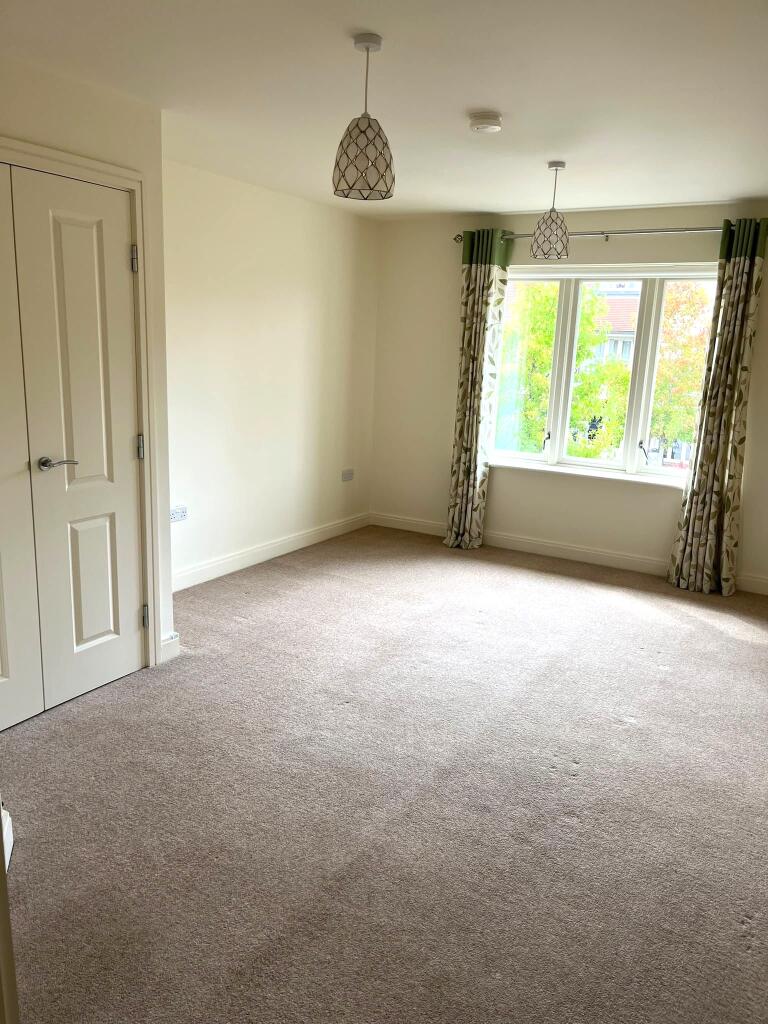 The Grange, Austin Heath, Gallagher Square, Warwick, Warwickshire, CV34 6NL photo 4