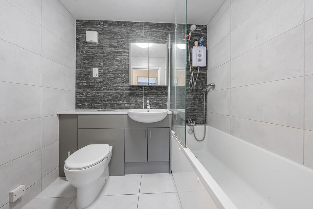 Apartment in London - View 3