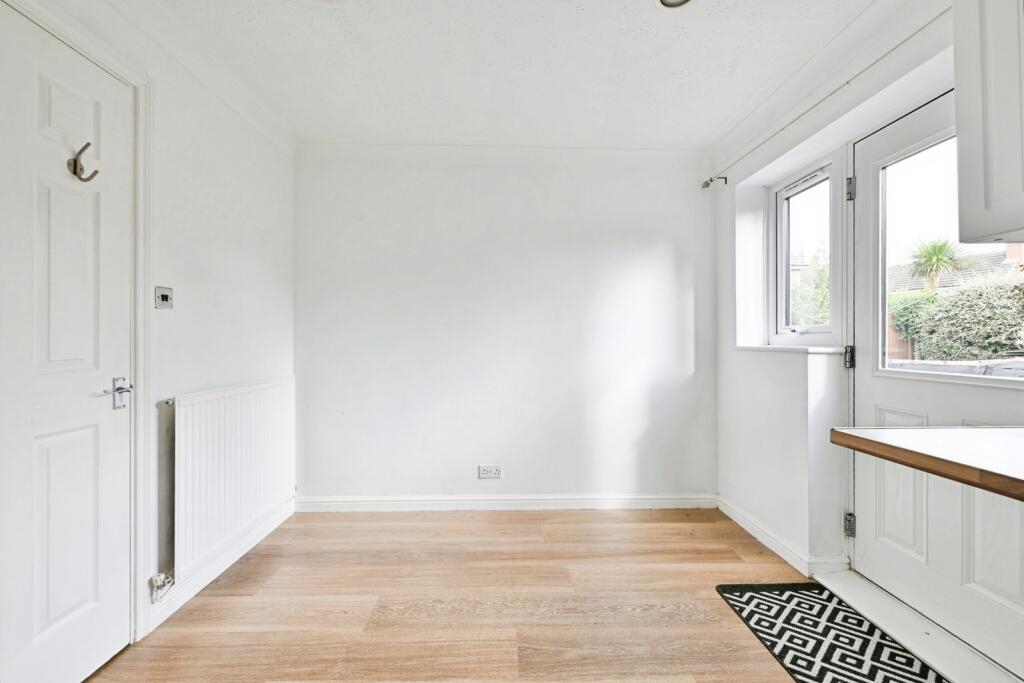House in Nottingham, Toton - More