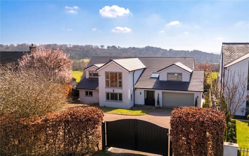 Main image of property: Dunstarn Lane, Leeds, West Yorkshire