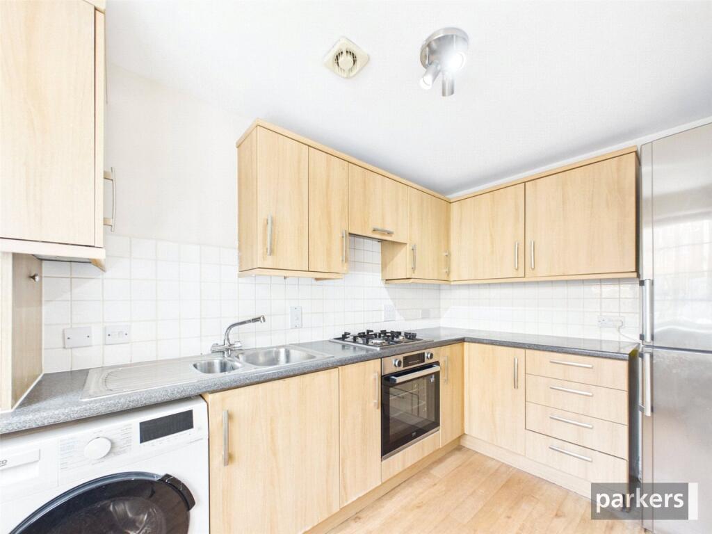 House in Winnersh, Wokingham - View 5